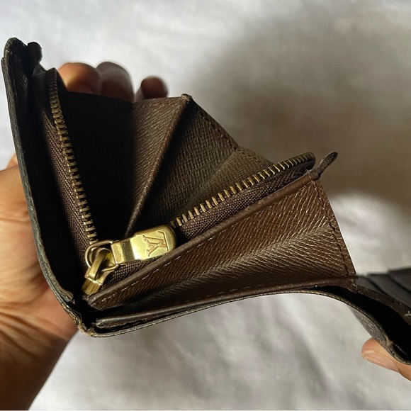Authentic LV Damier Ebene snap wallet - Picture 7 of 17
